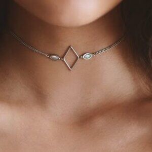 Lili Claspe silver Cameron Opal‎ triangle chocker